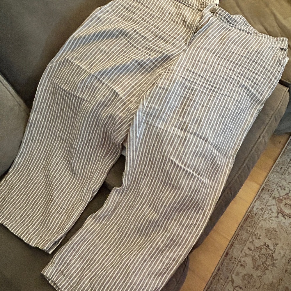 CHICOS Striped Gray Wide Leg Pants